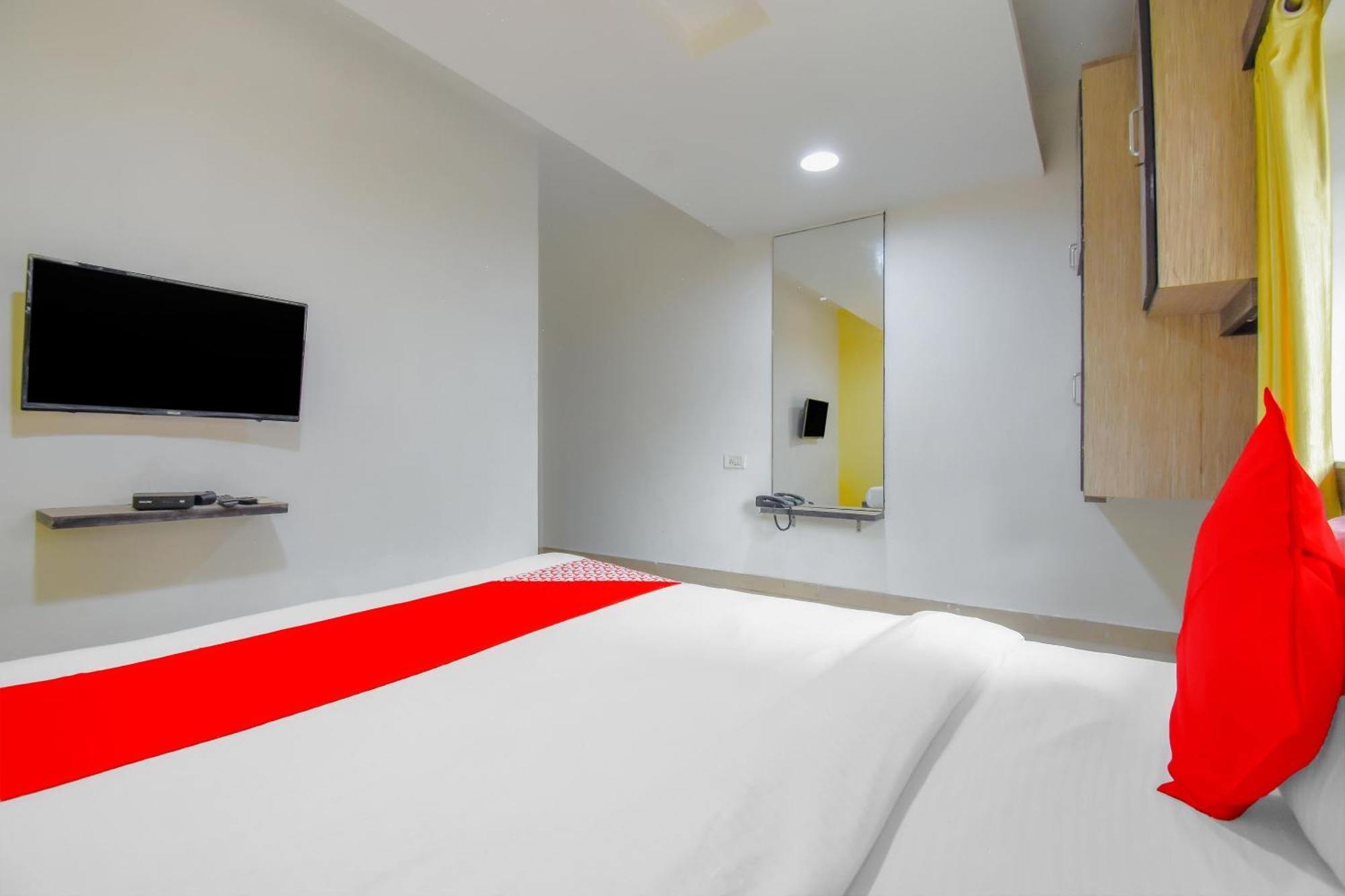 Super Hotel O Adri Hotels 2 Near Dum Dum Metro Station Dış mekan fotoğraf